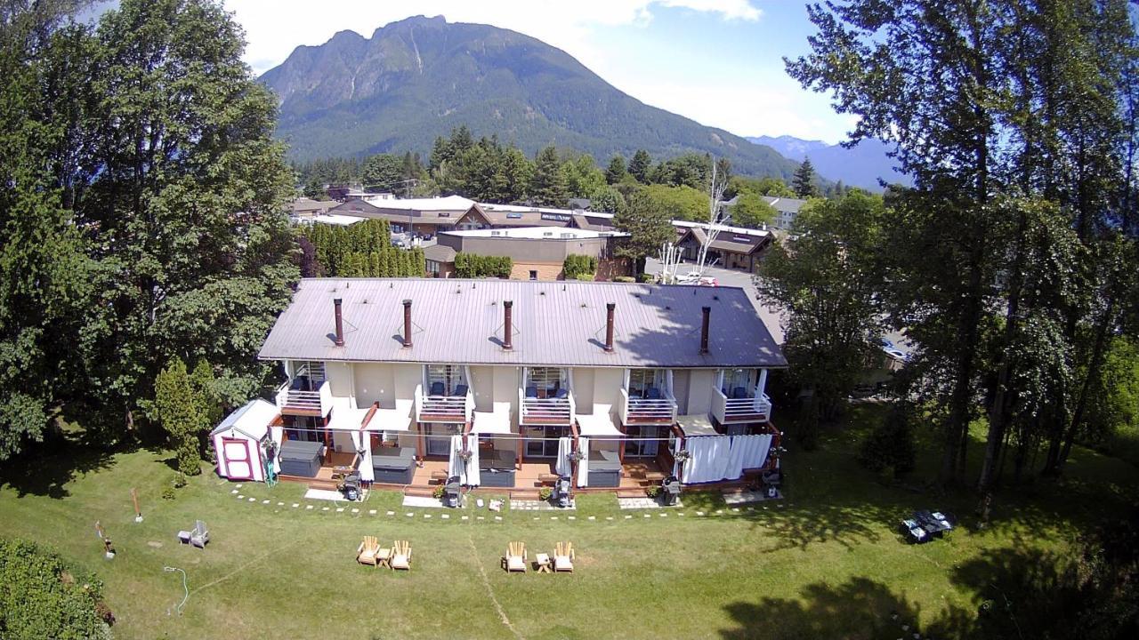 Moon River Suites #4 North Bend Eksteriør billede